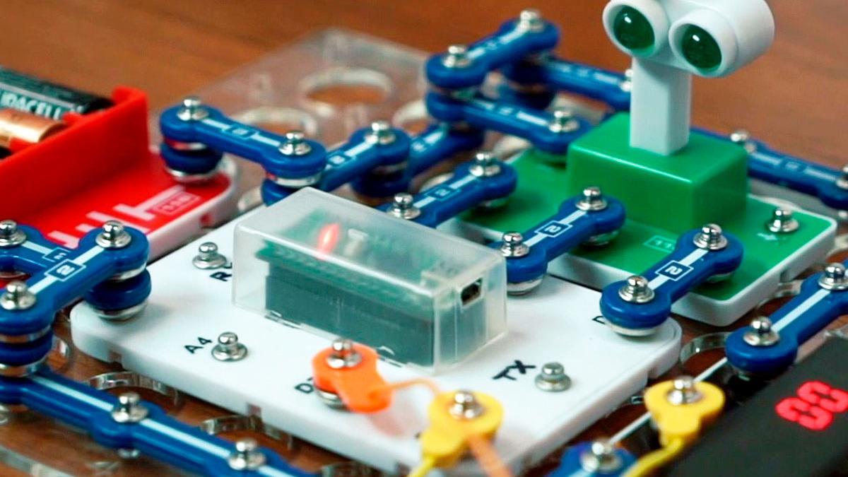 Электронный конструктор Знаток Изучение программирования Arduino basic  (70798)