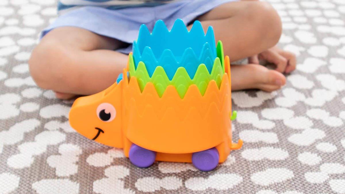Пірамідка-каталка Їжачки Fat Brain Toys Hiding Hedgehogs  (F223ML)