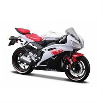 Мотоцикл Maisto 1:18 в асорт. Yamaha або Suzuki