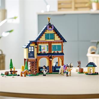 Конструктор LEGO® Friends Лісовий клуб верхової їзди 511 деталей (41683)