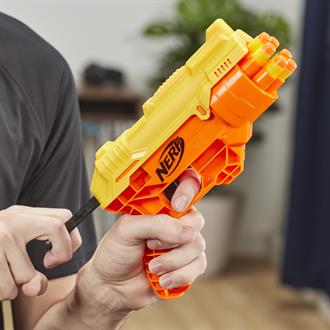 Бластер-револьвер Hasbro Nerf Альфа Страйк Кобра з мішенями та стрілами