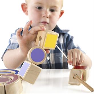 Дерев'яна шнурівка Guidecraft Manipulatives Форми (G6747)