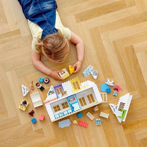 Конструктор LEGO® DUPLO® Town Модульний іграшковий будиночок 129 деталей (10929) - зображення 7