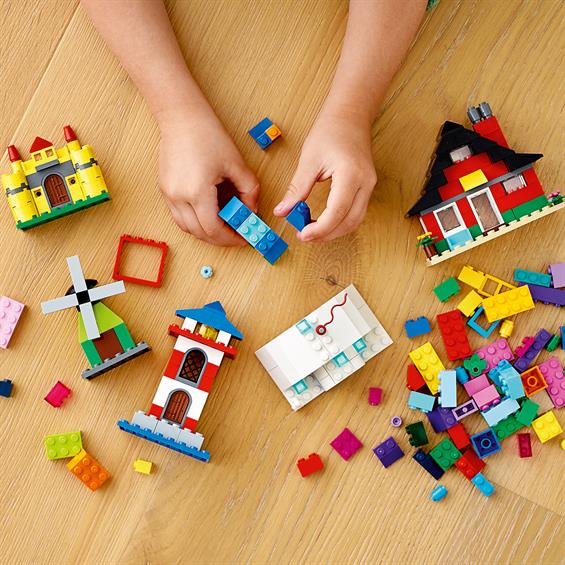 Конструктор LEGO® Classic Кубики та будинки 270 деталей (11008) - зображення 8