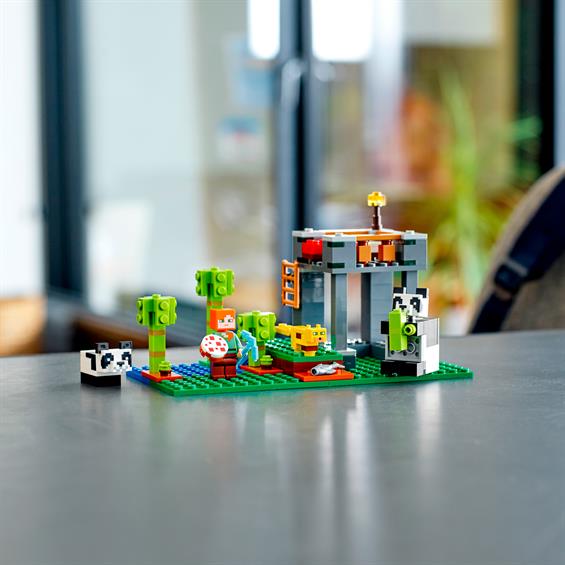 Конструктор LEGO® Minecraft™ Ферма панд 204 деталі (21158) - зображення 10