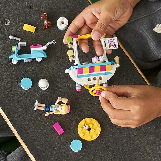 Конструктор LEGO® Friends Ятка з морозивом 97 деталей (41389) - зображення 3