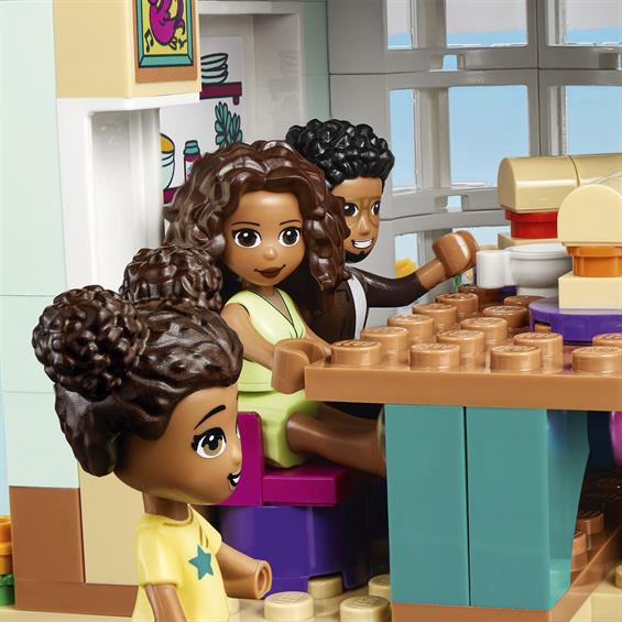 Конструктор LEGO® Friends Сімейний будинок Андреа 802 деталі (41449) - зображення 8