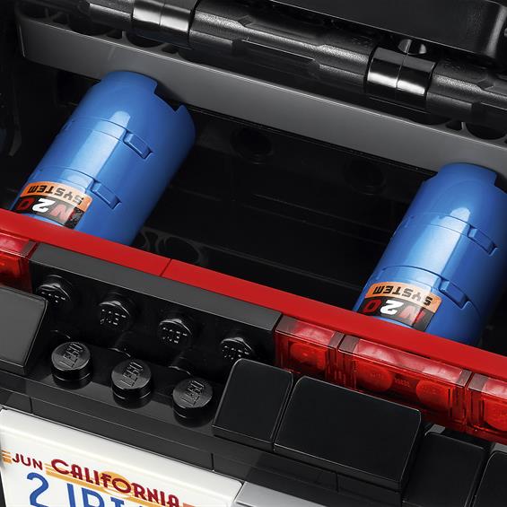 Конструктор LEGO® Technic Dodge Charger Домініка Торетто 1077 деталей (42111) - зображення 8