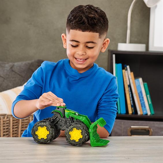 Іграшковий трактор John Deere Kids Monster Treads з ковшем і великими колесами (47327) - зображення 11