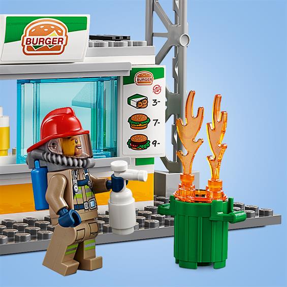 Конструктор LEGO® City Fire Пожежа в бургер-барі 327 деталей (60214) - зображення 8