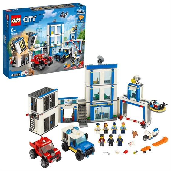 Конструктор LEGO® City Police Поліцейська дільниця 743 деталі (60246) - зображення 6