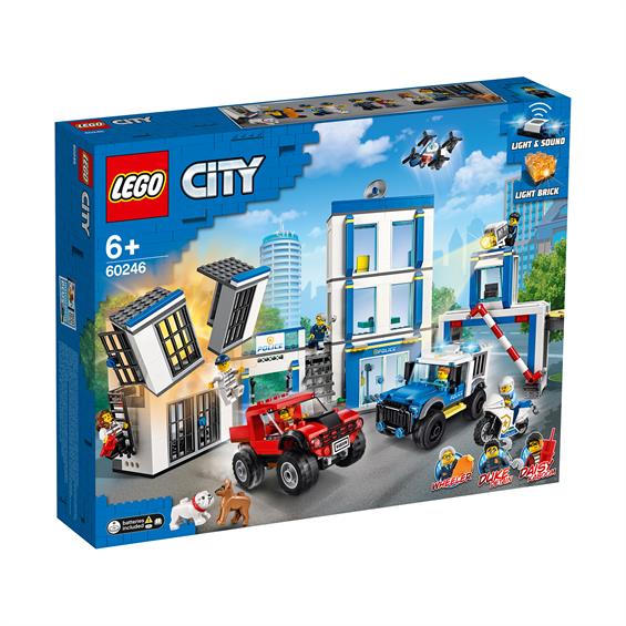 Конструктор LEGO® City Police Поліцейська дільниця 743 деталі (60246) - зображення 1