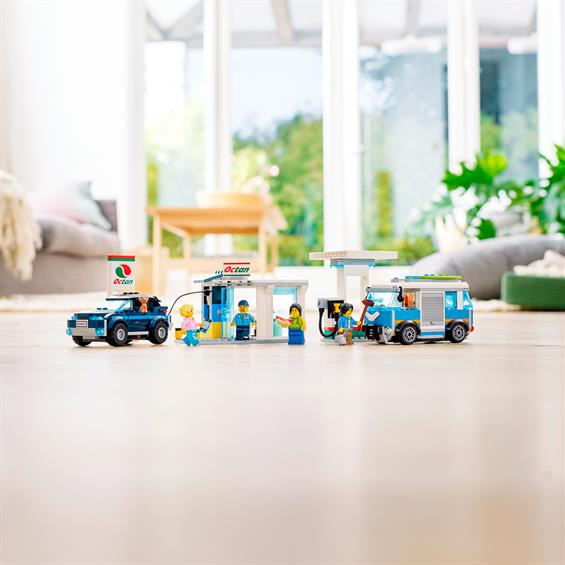 Конструктор LEGO® City Turbo Wheels Станція техобслуговування 354 деталі (60257) - зображення 12