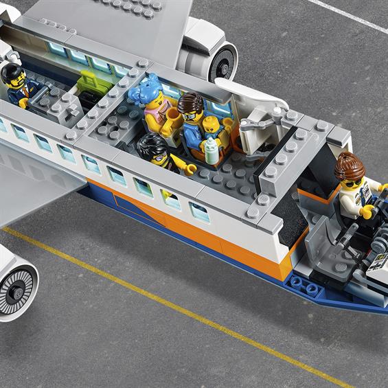 Конструктор LEGO® City Airport Пасажирський літак 669 деталей (60262) - зображення 13