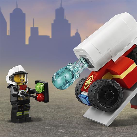 Конструктор LEGO® City Fire Пожежний командний пункт 380 деталей (60282) - зображення 8