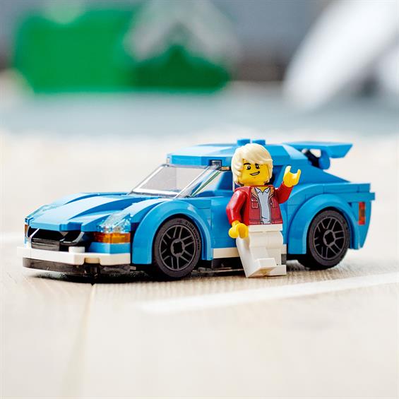 Конструктор LEGO®City Great Vehicles Спортивний автомобіль 89 деталей (60285) - зображення 4