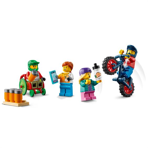 Конструктор LEGO® City Community Скейт-парк 195 деталей (60290) - зображення 5