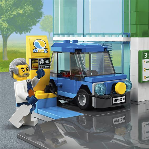 Конструктор LEGO® City Community Центр міста 790 деталей (60292) - зображення 8