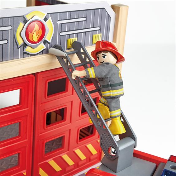 Дерев'яна іграшкова машинка Hape Пожежна (E3024) - зображення 3