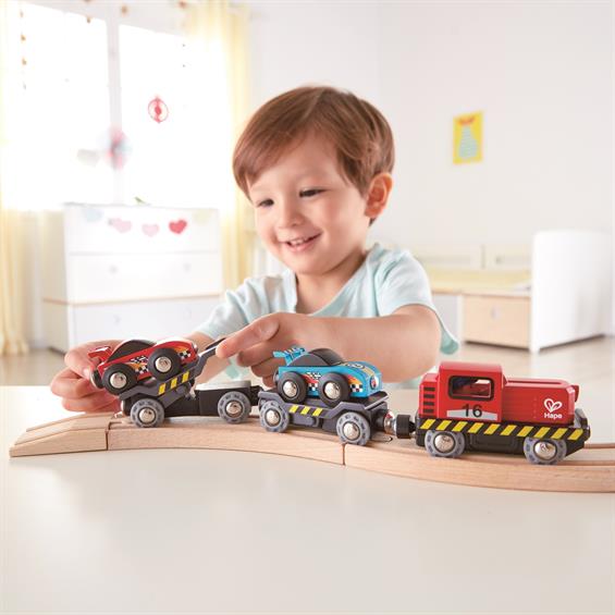 Набір для іграшкової залізниці Hape Поїзд-транспортер для гоночних автомобілів  (E3735) - зображення 6