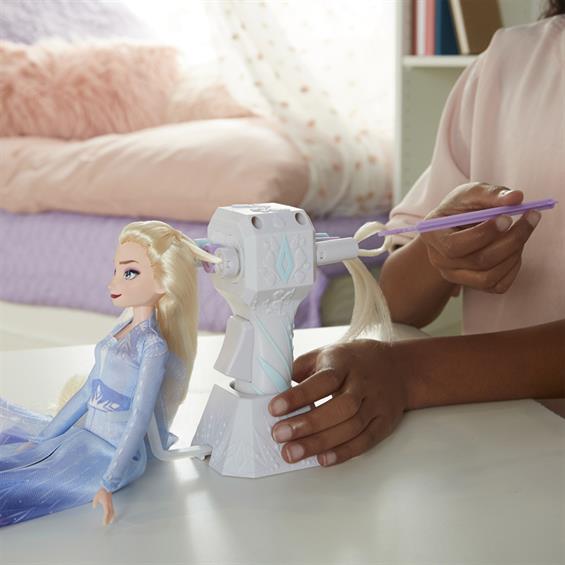 Лялька Disney Frozen Hasbro Frozen II Холодне серце 2 Ельза з аксесуарами для волосся 28 см (E6950_E7002) - зображення 7